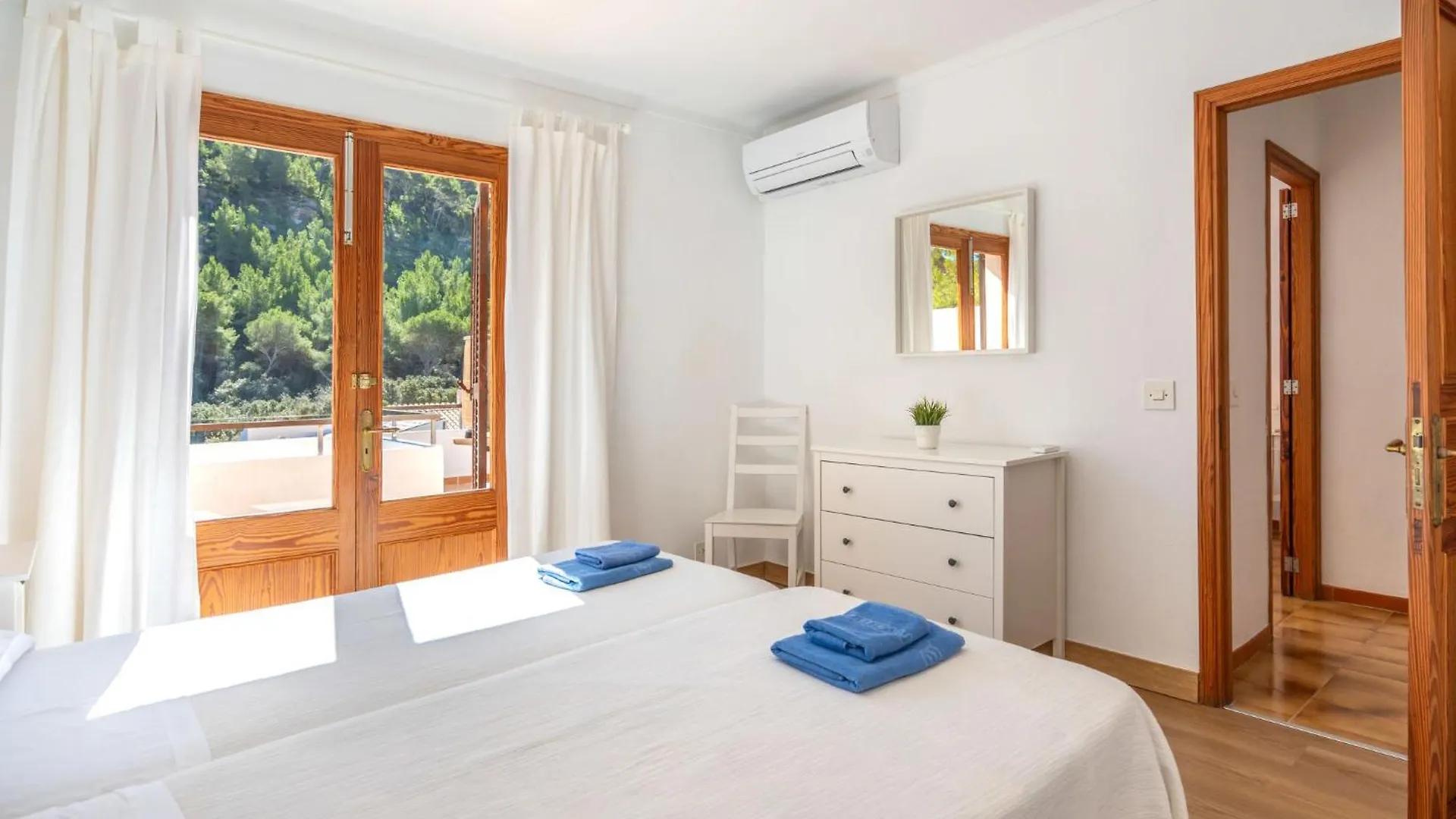 Apartment Clara R - Csv176 By Interhome Cala de Sant Vicenc 0*,  Hiszpania